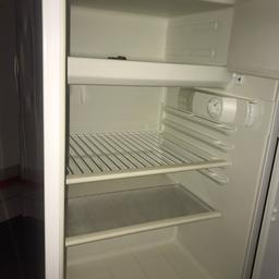 Kühlschrank mit Gefrierfach
Ca.60x60x90