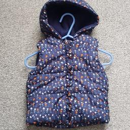 Selling good condition baby girl body warmer 3-6months  .