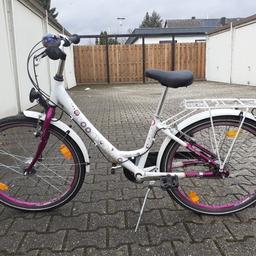 Mädchen Fahrrad von Boomer 24 Zoll Gebraucht. Funktioniert. Leichte Rostspuren am Gepäckträger