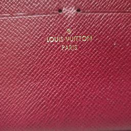 portacarte originali vuitton 
interni della borsa felicie 
uno rosa uno fucsia
prezzo 85€ più spedizione l'uno
sono nuovi mai utilizzati