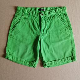 Pantalone corto Original Marines età 12-13 anni colore verde brillante usato pochissimo pari al nuovo con regolazione della larghezza in vita interna