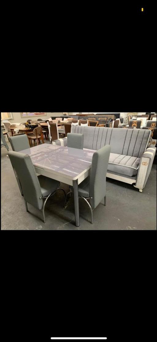 Buy & Sell South East London Kennington - South East London - Photos for Dining table with 4/6 chairs