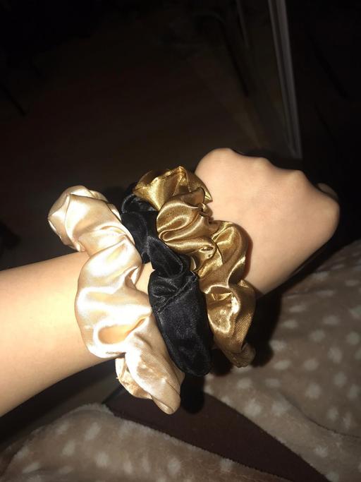 Buy & Sell Cardiff Cyncoed - Cardiff - Photos for scrunchies