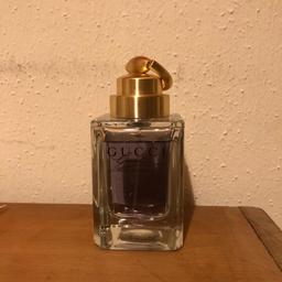 Leider ohne OVP da ich es in einem Parfum Set gekauft habe, wird zu wenig benutzt, deswegen darf er weiterziehen. 
Füllstand siehe Fotos.