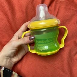 Neuwertige Trinklerntasse für Babys von Babylove, nie genutzt.