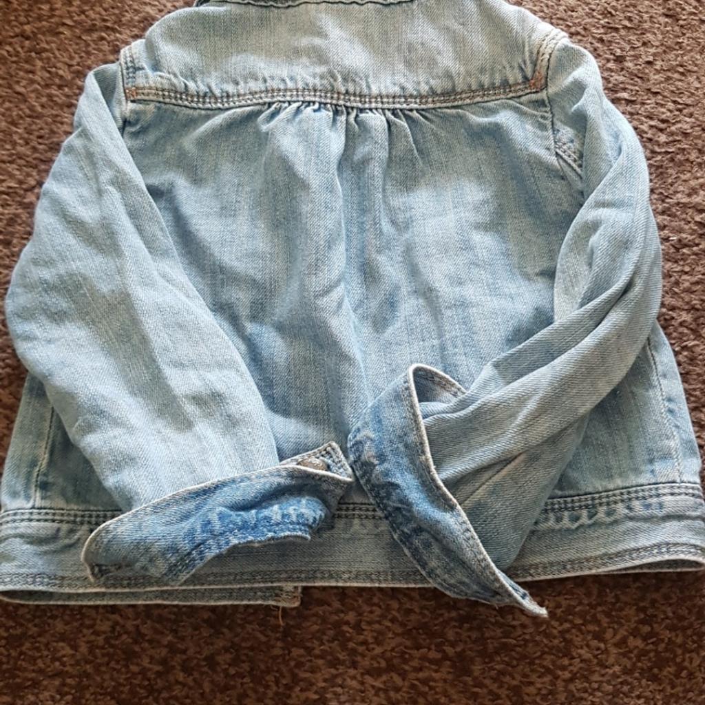 Size 3 yrs
Soft denim GAP jacket
In very good condition
Collection from E14 or can post