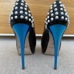 KG Kurt Geiger platform heels
Size 37 (uk4)
Used only once, in very good condition.

COLLECTION ONLY.