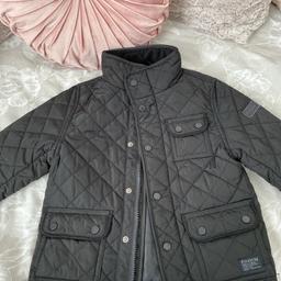 Boys firetrap jacket
Age 3-4
Immaculate condition only worn handful of times