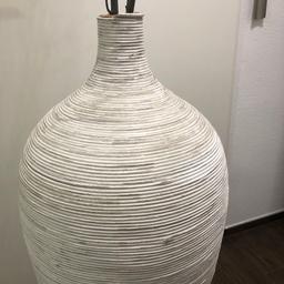 Schönes Deko-Objekt , Vase groß 1.10 cm hoch für Wasserfüllung nicht geeignet