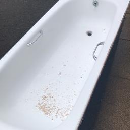 Good condition, change due to upgrading to a deeper bath . No cracks , vgc comes with taps . Collection only