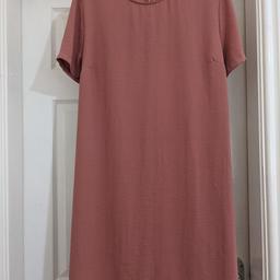 never worn
like new
collection from Blackburn
size 20
salmon pink