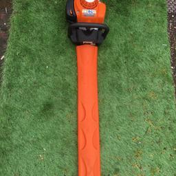 For sale is this stihl hs82rc professional hedge cutter that has only been used twice and is in excellent working condition and comes complete with its stihl sheath guard. This hedge cutter originaly cost £549.
Buyer will be very pleased.