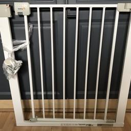 Safety 1st baby gate
Pressure fit
Sizes on picture
Good condition
Collection only