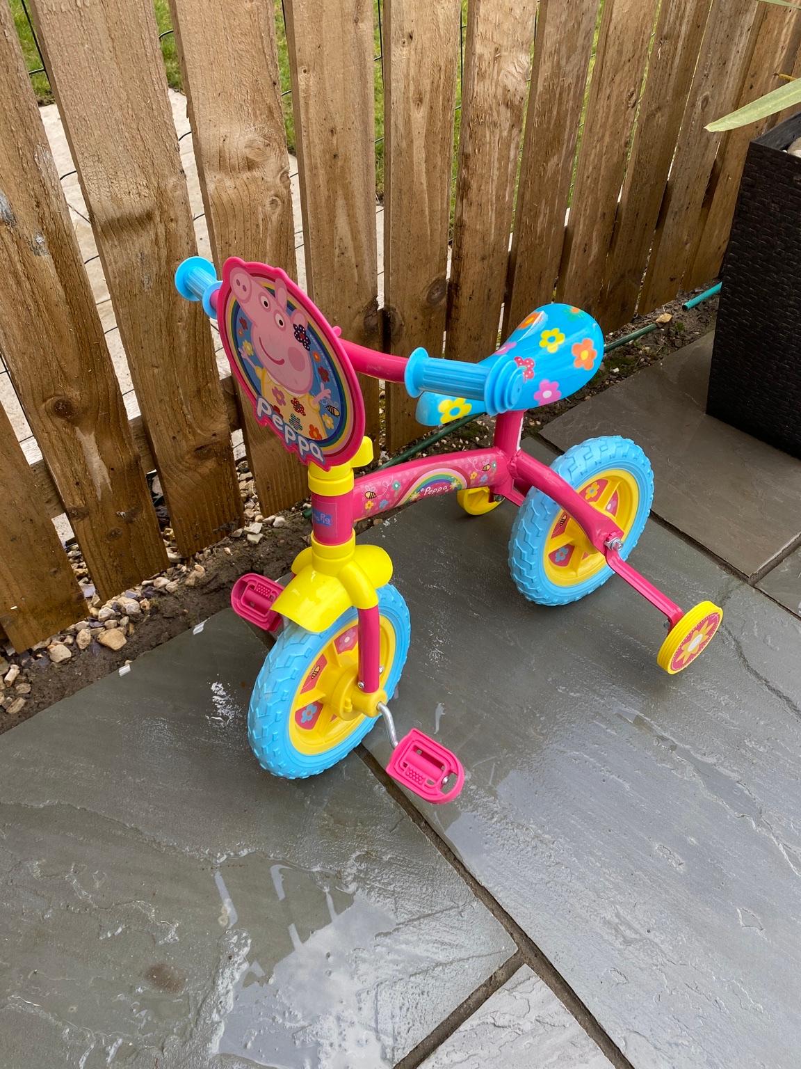 Peppa pig bike and balance bike in Wakefield for £20.00 for sale Shpock