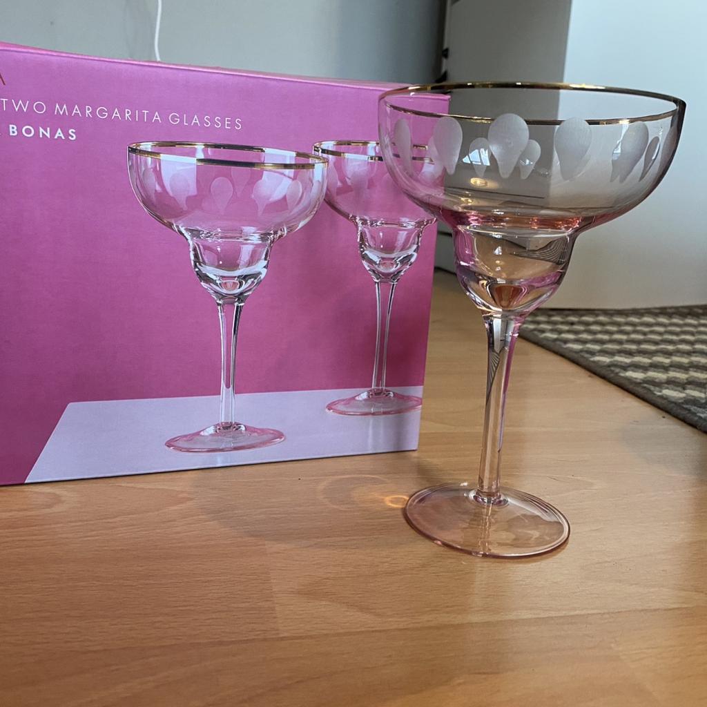 Oliver Bonas Martini Glass in BR6 Bromley for £10.00 for sale Shpock
