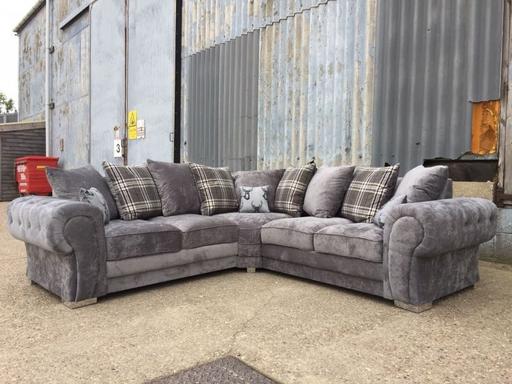 Buy & Sell West Yorkshire Leeds - Photos for Verona universal corner plush velvet sofa