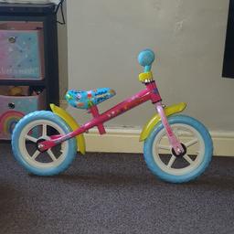 Peppa pig balance bike brand new never been out side at all and never been used as too big for my daughter 20 ono