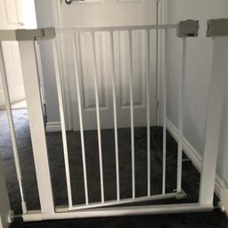 Baby gate with two extensions and all fittings and screws. Full working order.