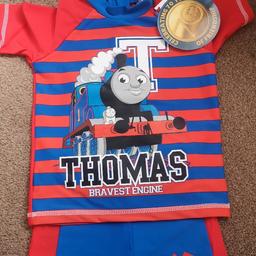 BNWT, Thomas the tank swim set and hat.

age 2-3. ☀️

matching hooded towel, separate as. 😁