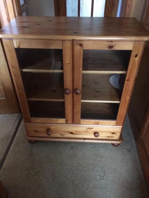 Buy & Sell East London Redbridge - Photos for Glass door cabinet