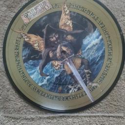 Legendary 7" picture disc - 1982 on Chrysalis records.
A side - BROADSWORD
B side - FALLEN ON HARD TIMES.

Owned by a collector tenant of mine - kept in plastic sleeve for at least the last 10 yrs to my knowledge

Royal Mail 1st class £1.00 with proof of posting
