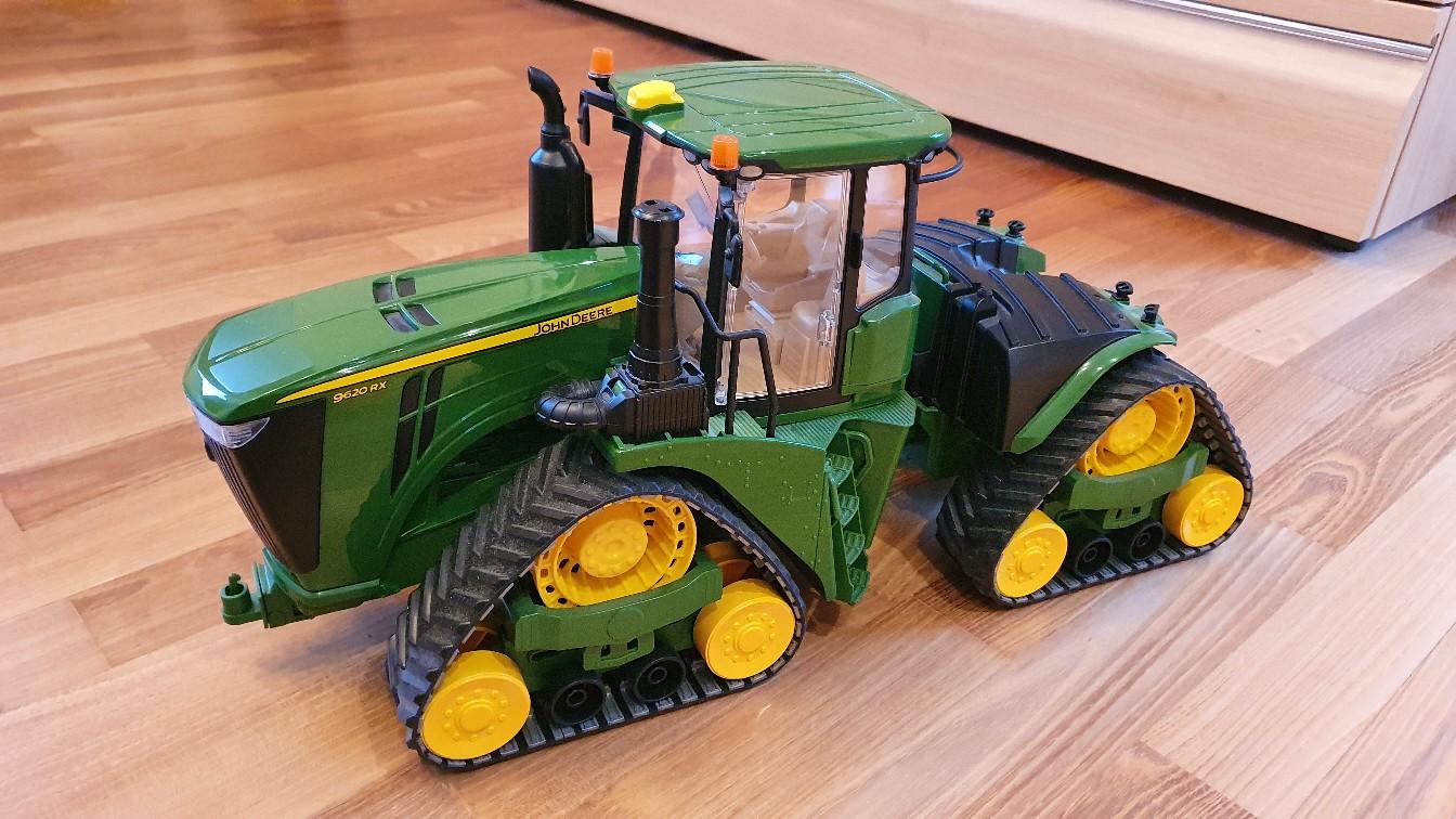 BRUDER Raupentraktor John Deere in 6341 Gemeinde Ebbs für 40,00 € zum