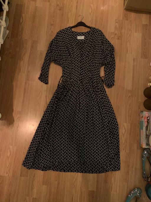 Buy & Sell Bracknell Forest College Town - Bracknell Forest - Photos for Wallis 3/4 length sleeved patterned dress