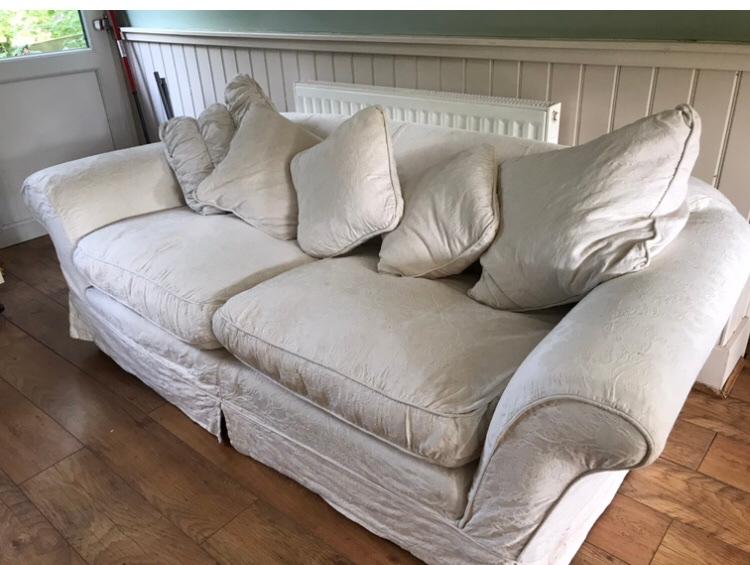Large 2 seater Tetrad Loose cover sofa. Cream in Runnymede for £110.00