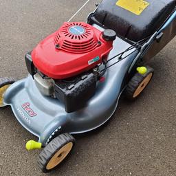 Honda izy petrol 18" self propelled lawnmower for sale. Brand new deck fitted.  Spark plug cleaned, new oil, new air filter, new pull cord and blade sharpened.  Starts and runs as it should.