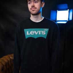 Levi's Sweatshirt
Good condition sweatshirt, with slight disclouration of logo. 

Size Medium/Large

Starting bid: £10