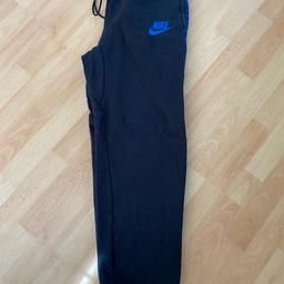 Nike joggers 

Large 

Newcastle area 

Can deliver or meet

Can post