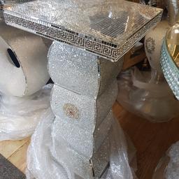 BRAND NEW TABLE STAND BLING 60CM LONG ..