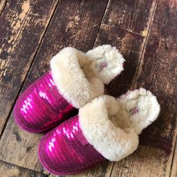 Slippers pink glittery size 5