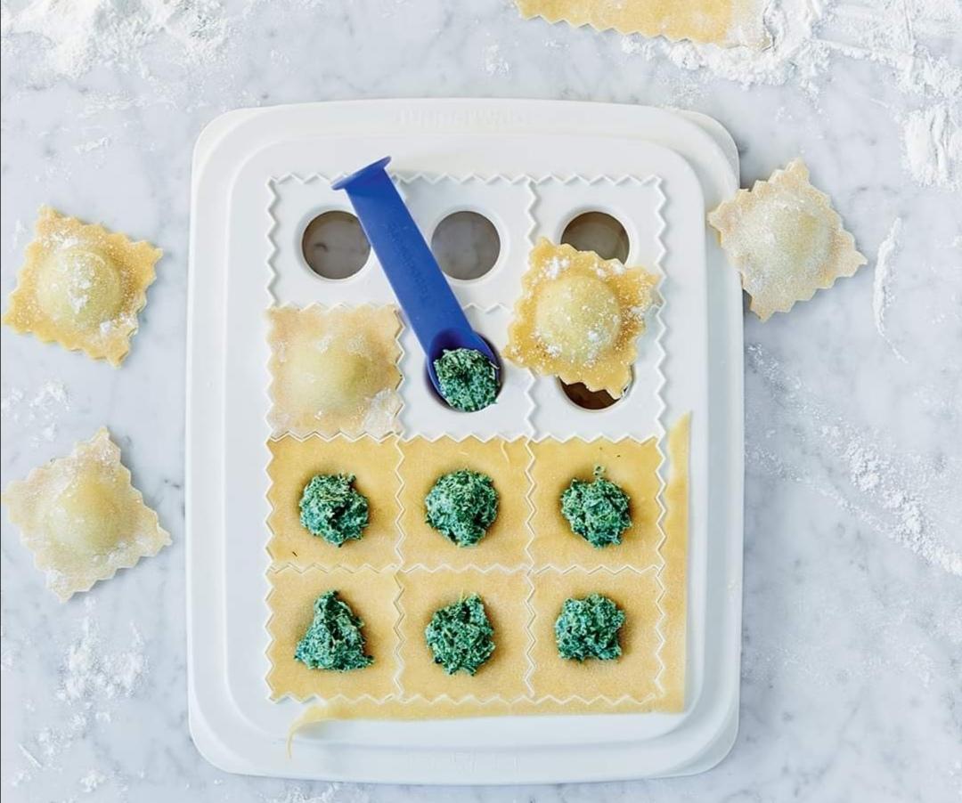 Tupperware - Ravioli-Maker in 6932 Gemeinde Langen bei Bregenz für 12 ...