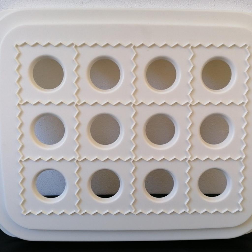 Tupperware - Ravioli-Maker in 6932 Gemeinde Langen bei Bregenz für 12 ...