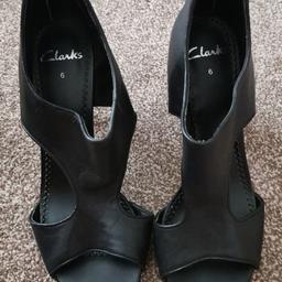Clarks heels size size