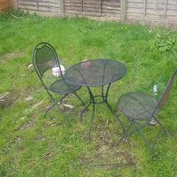 Garden set 2 chairs that fold and table
Collection or can delivery local