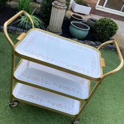 • Vintage Tea Trolley
• Top Tier Lifts Off
• Eternal Beau Design
• Good Condition
• Collection Only Kingswinford
