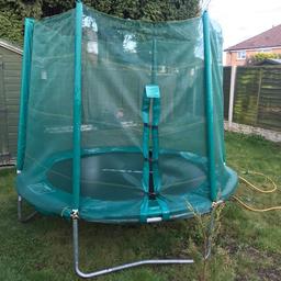 excellent condition
comes with safety net
very little use
collection only from pensnett.