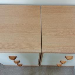 Bedside cabinets in super condition, very clean and sturdy
