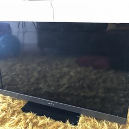 Sony Bravia 40 inch tv in very good condition. No scratches on screen. Please note it’s not a smart tv but I used a fire stick to access all streaming apps such as Netflix, Amazon Prime etc. 
No original remote but universal
Remote included.
Model no. In pictures. 
Collection only