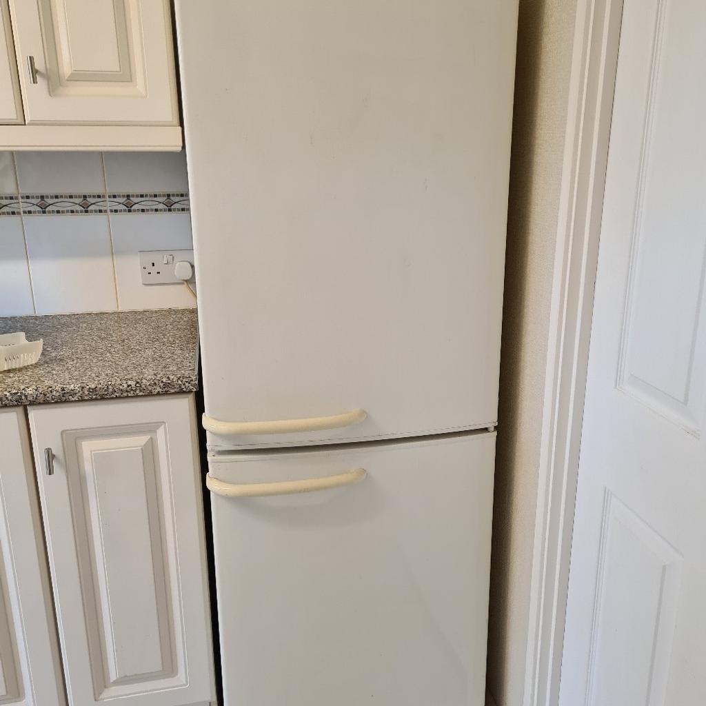 Bosch Fridge Freezer in Walsall for £15.00 for sale Shpock