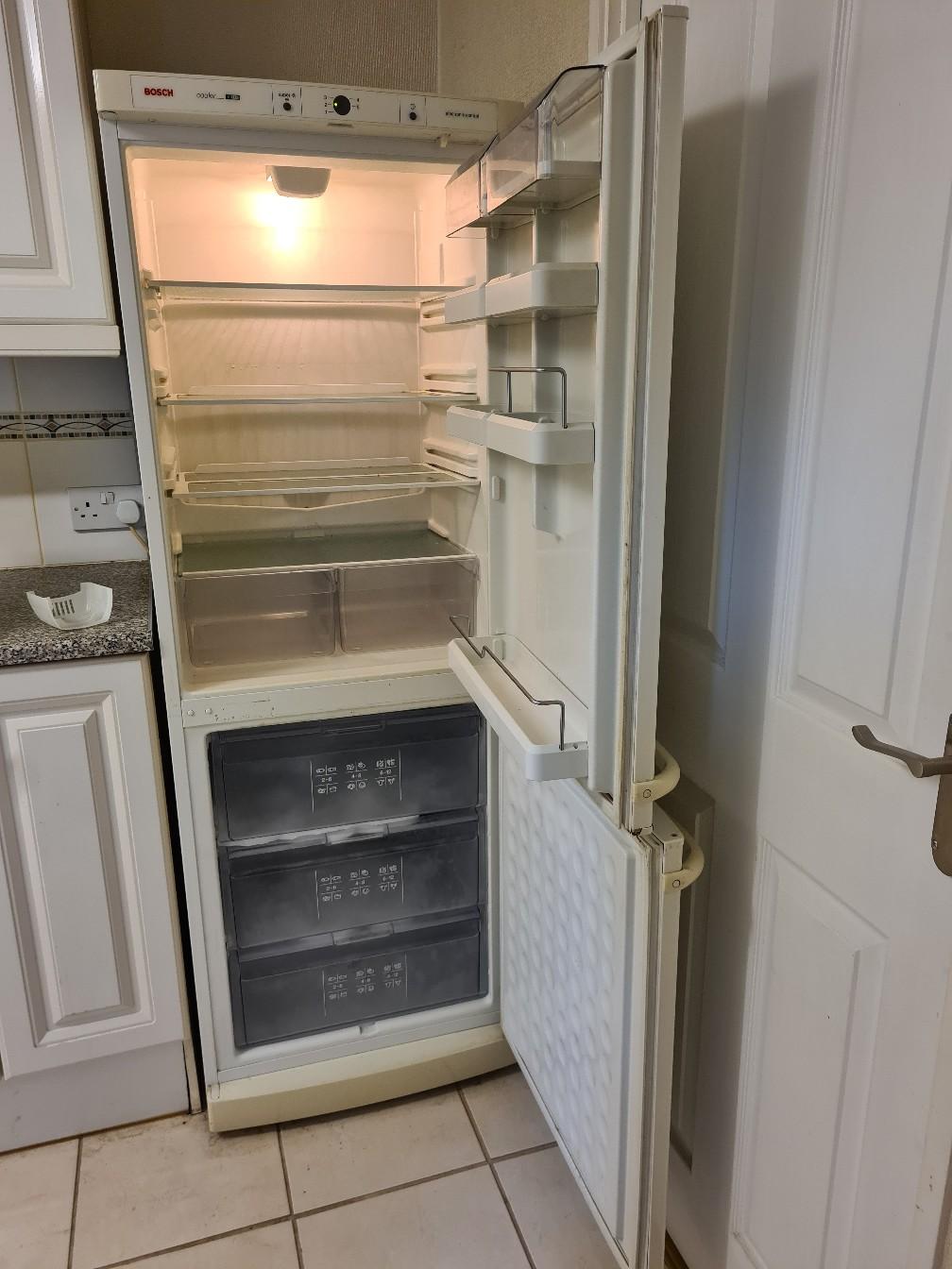 Bosch Fridge Freezer in Walsall for £15.00 for sale Shpock
