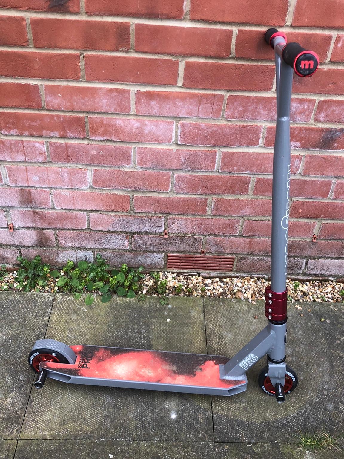 Mongoose Stunt scooter in GU1 Guildford für 30,00 £ zum Verkauf Shpock DE
