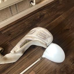 Very good condition, 9.5 Regular flex all white with head cover and wrench.