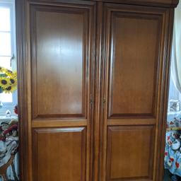 Gerald Lukehurst Wardrobe - In very good condition, beautiful wood.
measurements
Height 85.5 inches
Depth 23.5 inches
Width 62 inches
Buyer to collect & dismantle.