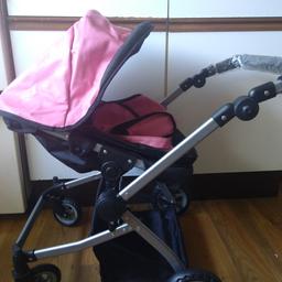 double pram played with twice been stored away since great condition changing bag has 2 small catches in material on strap
collection hollinwood
suitable ages 3 and over 
front and rear facing, 2 handle heights