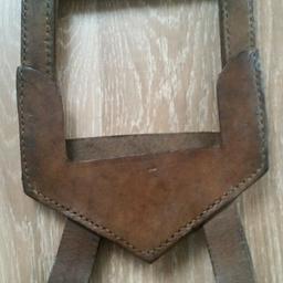 WW1 German shovel carrier, Very good condition

Please be aware I'm selling some of my items from my home in the UK and some from my home in Bulgaria, This is being sold from Bulgaria, If you have any questions please feel free to
contact me, Postage:£5.00