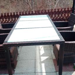gut erhaltener Terrassen Tisch mit 4 Stühlen. selbstabholung