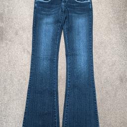 Having a clear out
Ladies bootcut jeans
Heavy denim jeans
Jeans have beautiful stitching detail
Has pockets on front and back
From Jane Norman
Size 10
Never been worn
In excellent condition
Collection or delivery
Check out my other items as well